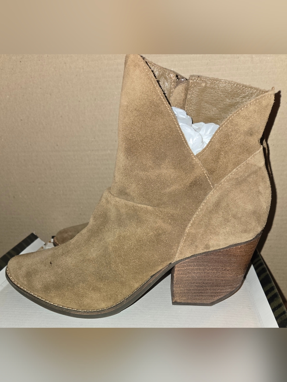 BNIB Women's Amuse Society X Matisse Taupe Brown Suede Ankle Boots Sz 10 M